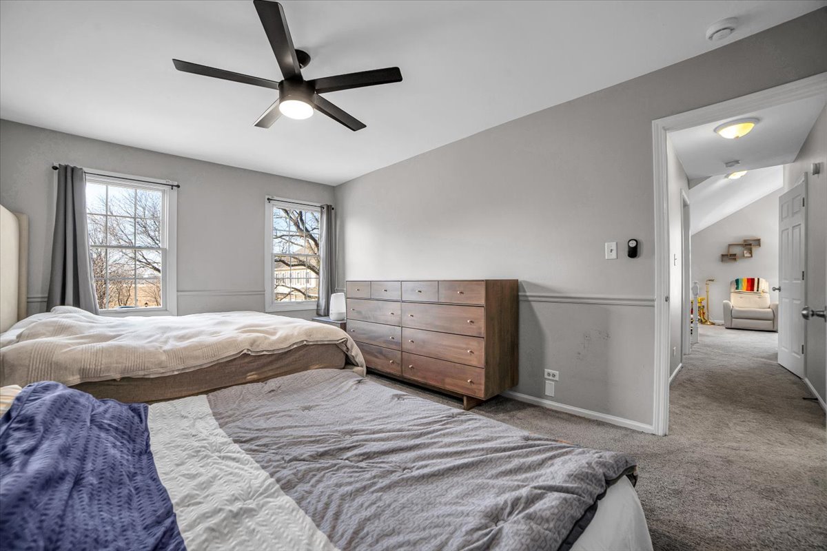 2664 College Hill Circle #381, Schaumburg, IL 60173