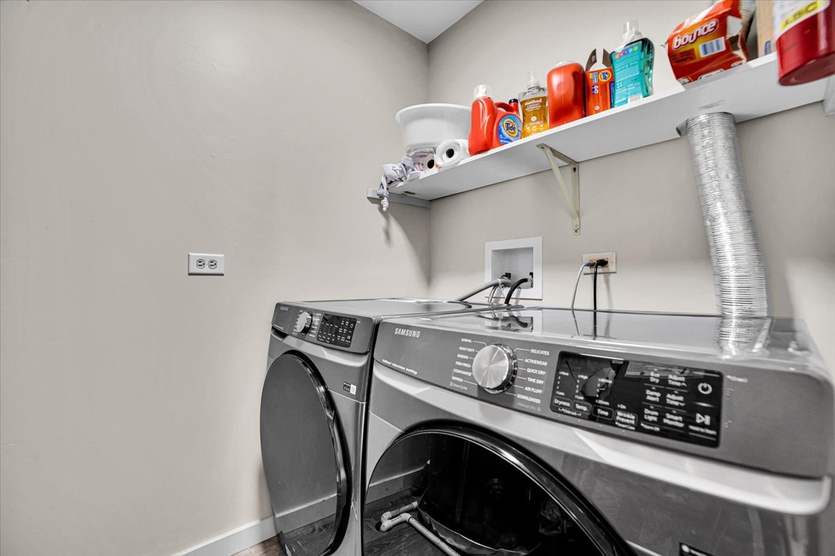 2664 College Hill Circle #381, Schaumburg, IL 60173