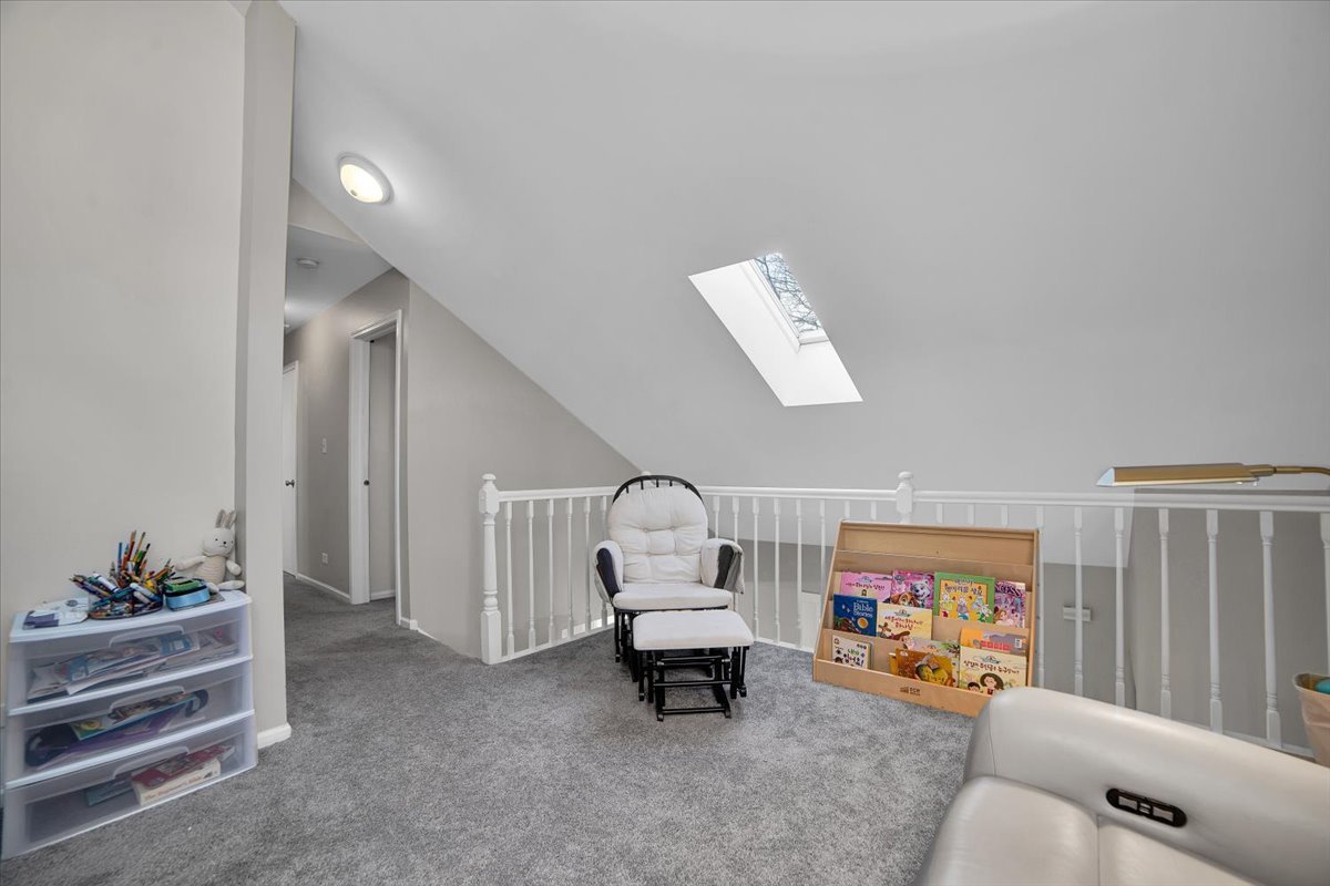 2664 College Hill Circle #381, Schaumburg, IL 60173