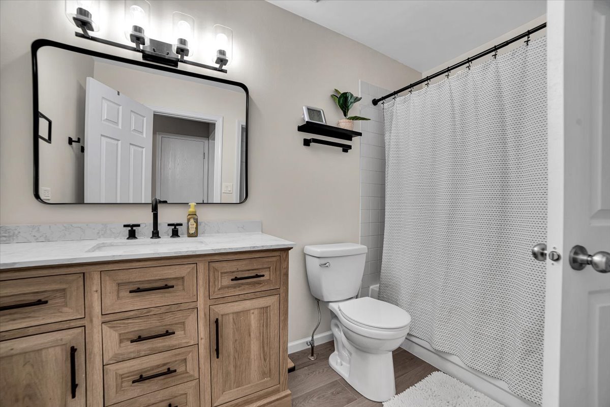 2664 College Hill Circle #381, Schaumburg, IL 60173