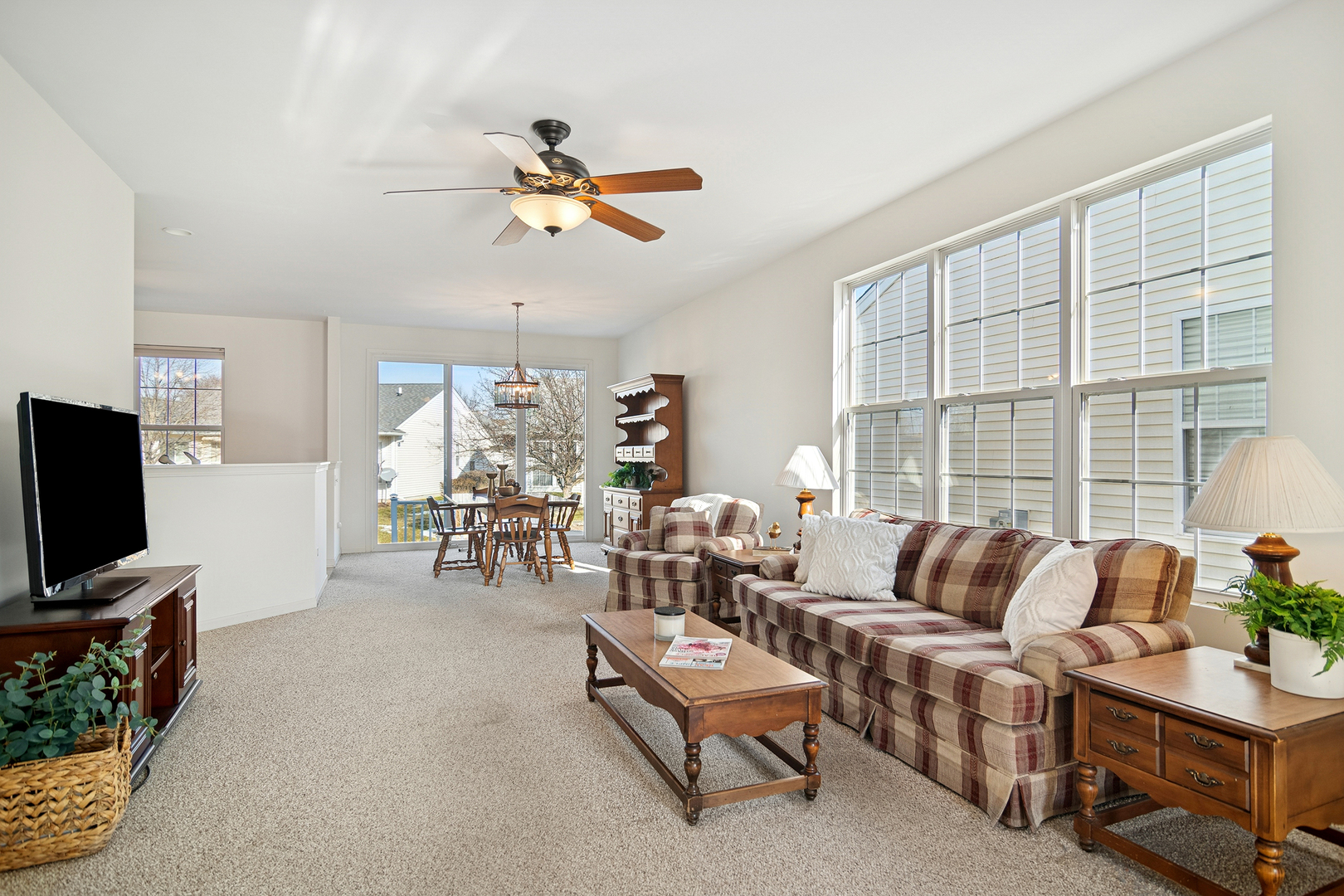 12810 Green Meadow Avenue, Huntley, IL 60142