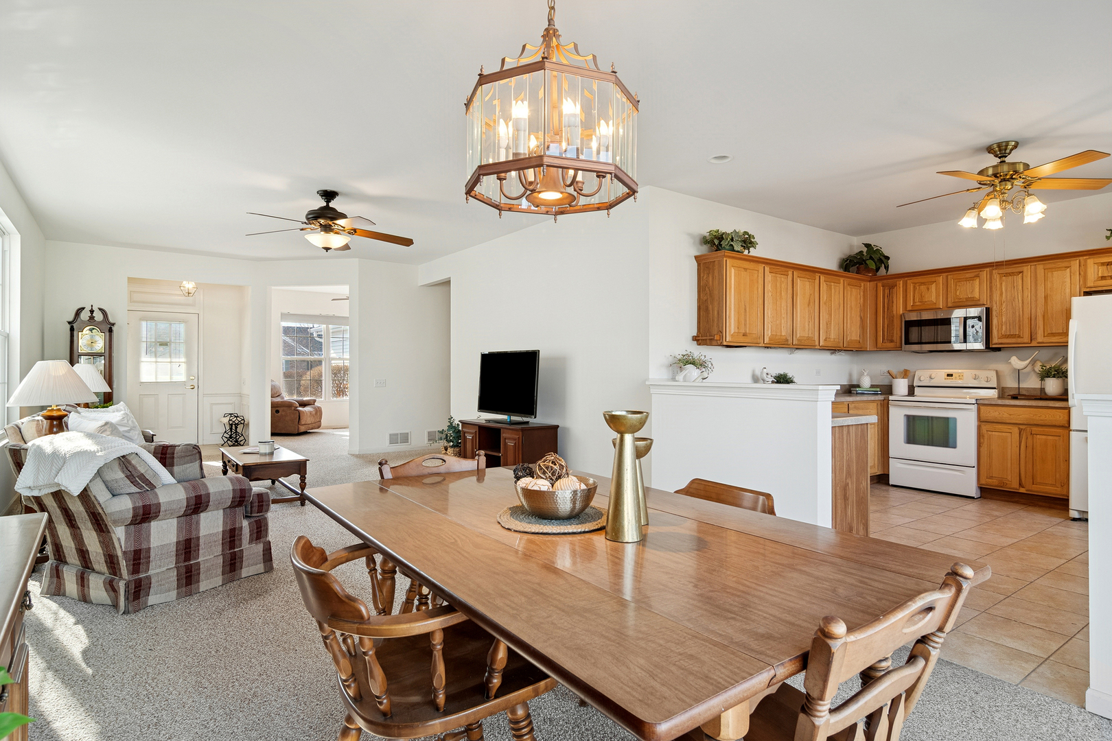 12810 Green Meadow Avenue, Huntley, IL 60142