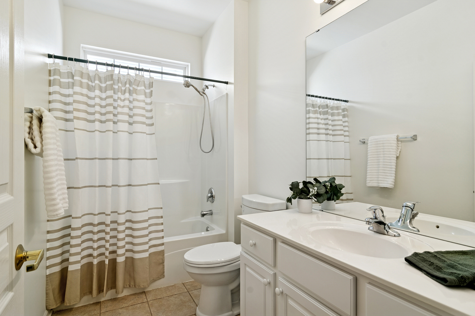 12810 Green Meadow Avenue, Huntley, IL 60142