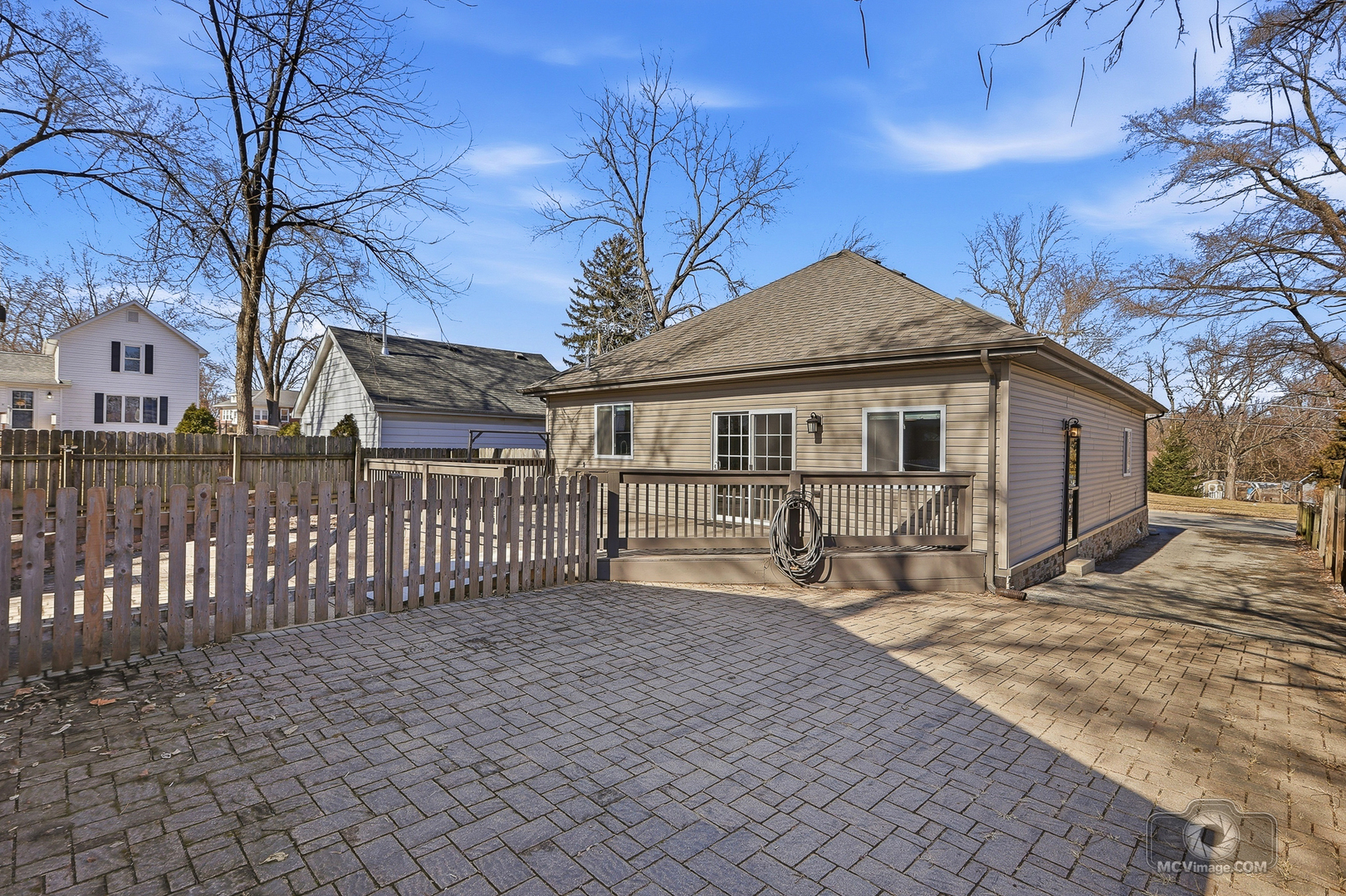 417 Thornton Street, Lockport, IL 60441