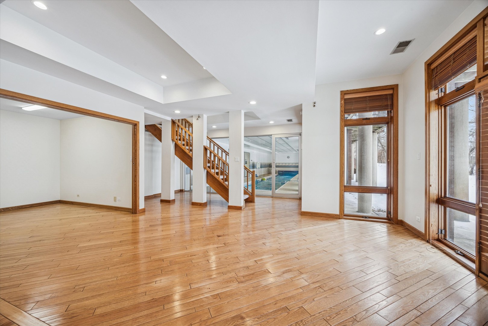 8425 Hickory Court, Burr Ridge, IL 60527