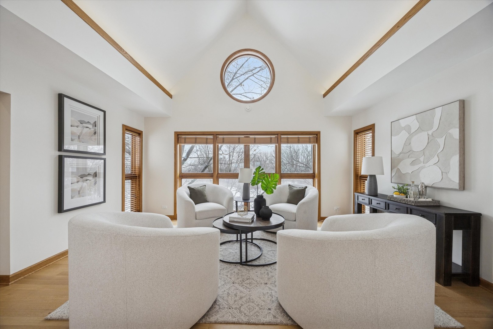 8425 Hickory Court, Burr Ridge, IL 60527