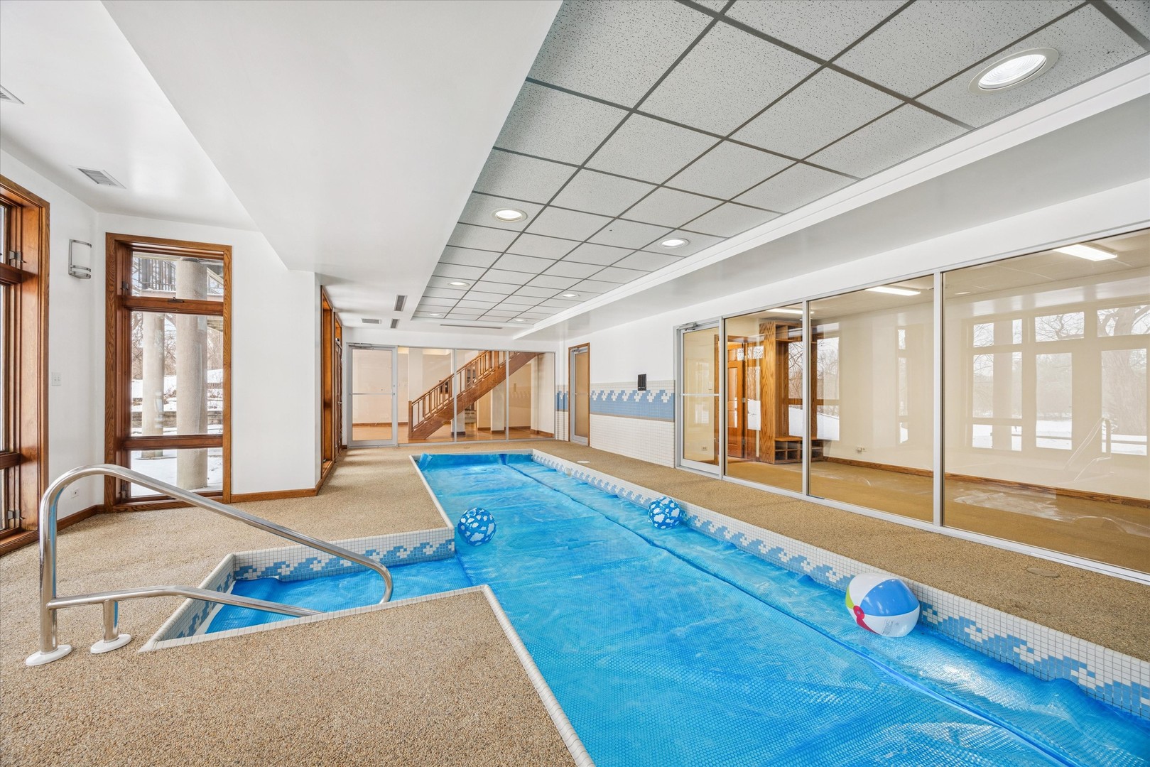 8425 Hickory Court, Burr Ridge, IL 60527