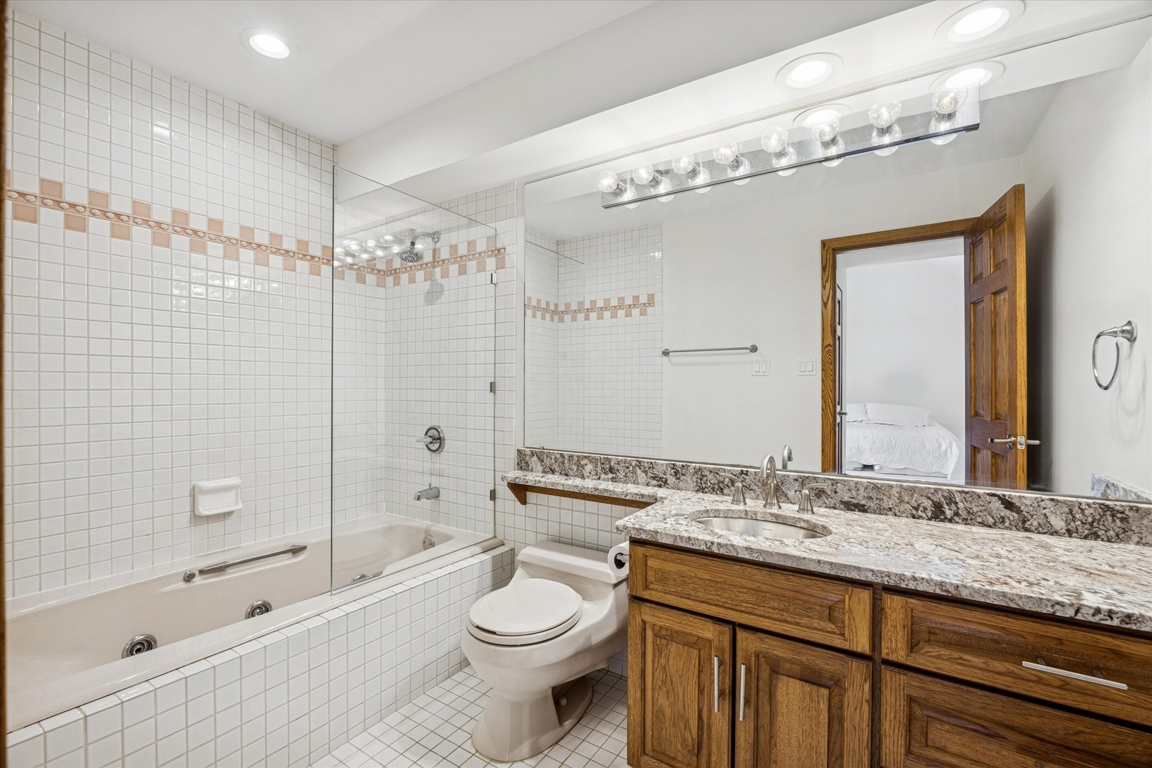 8425 Hickory Court, Burr Ridge, IL 60527