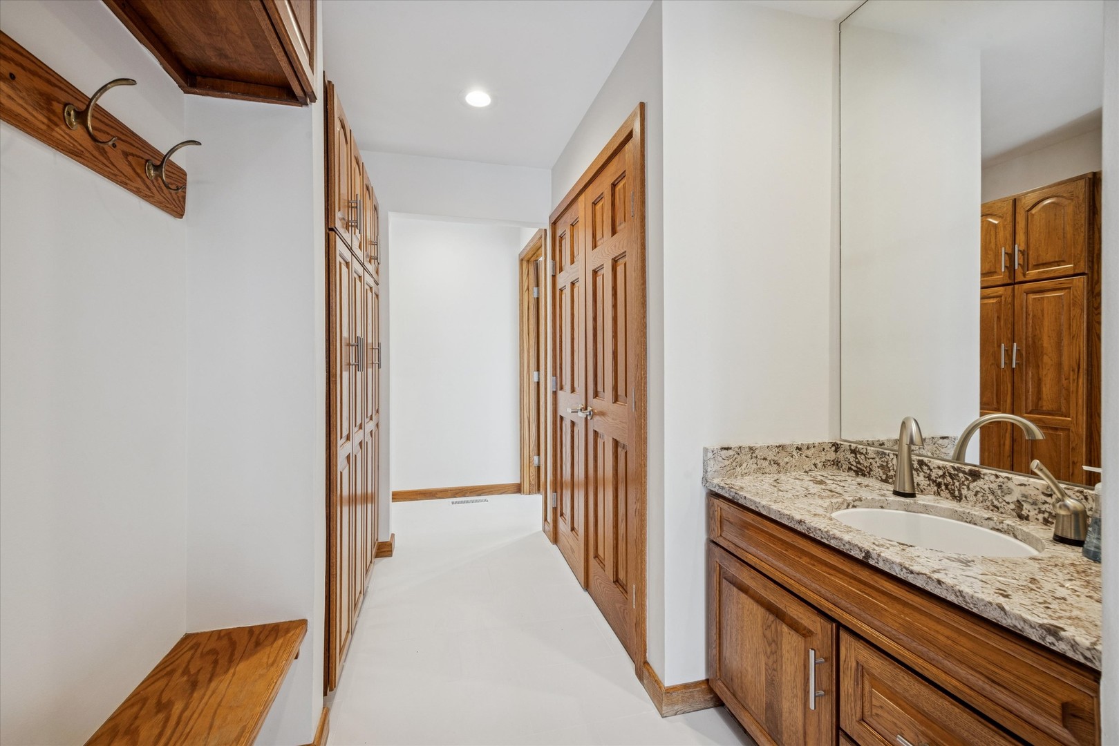 8425 Hickory Court, Burr Ridge, IL 60527