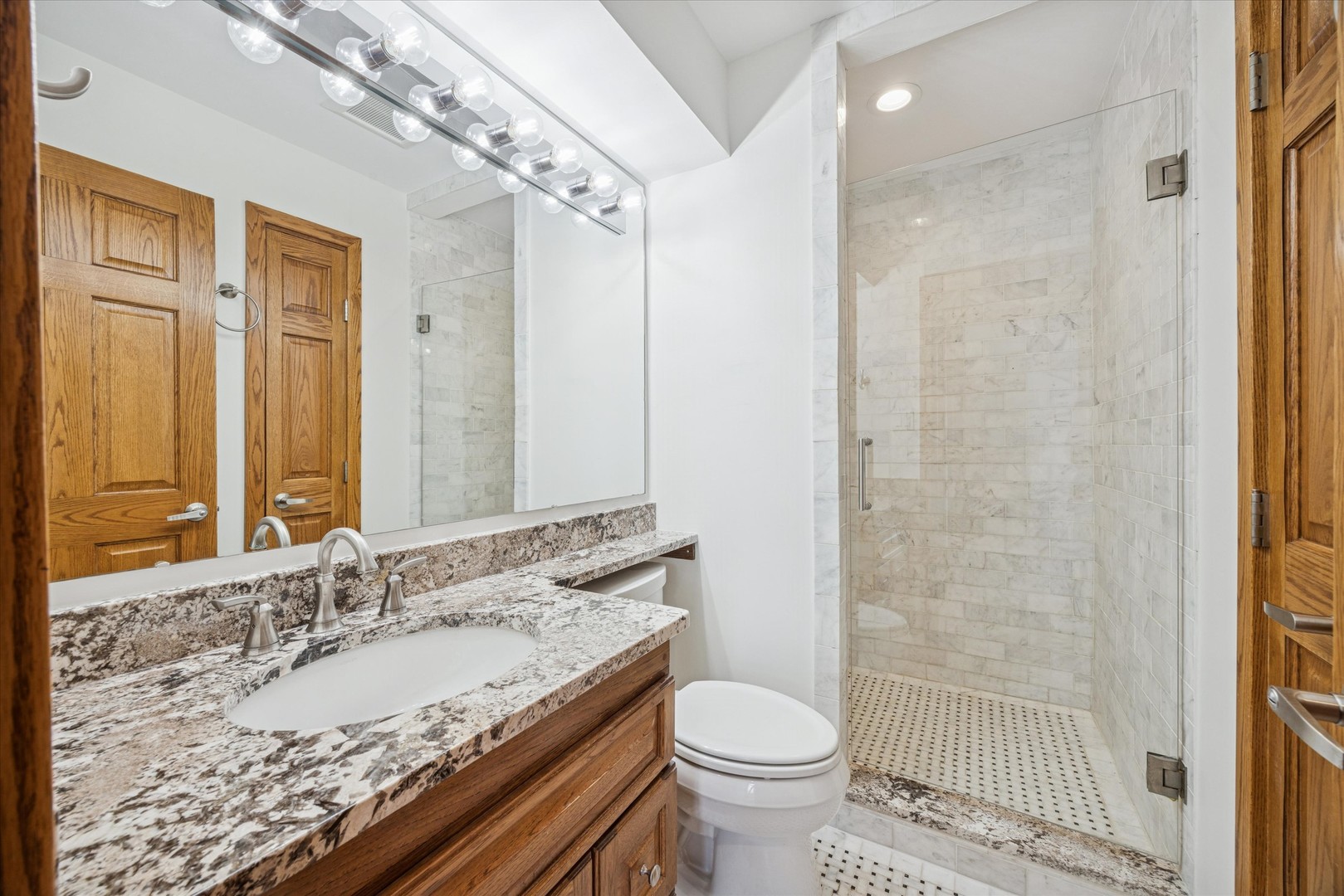 8425 Hickory Court, Burr Ridge, IL 60527