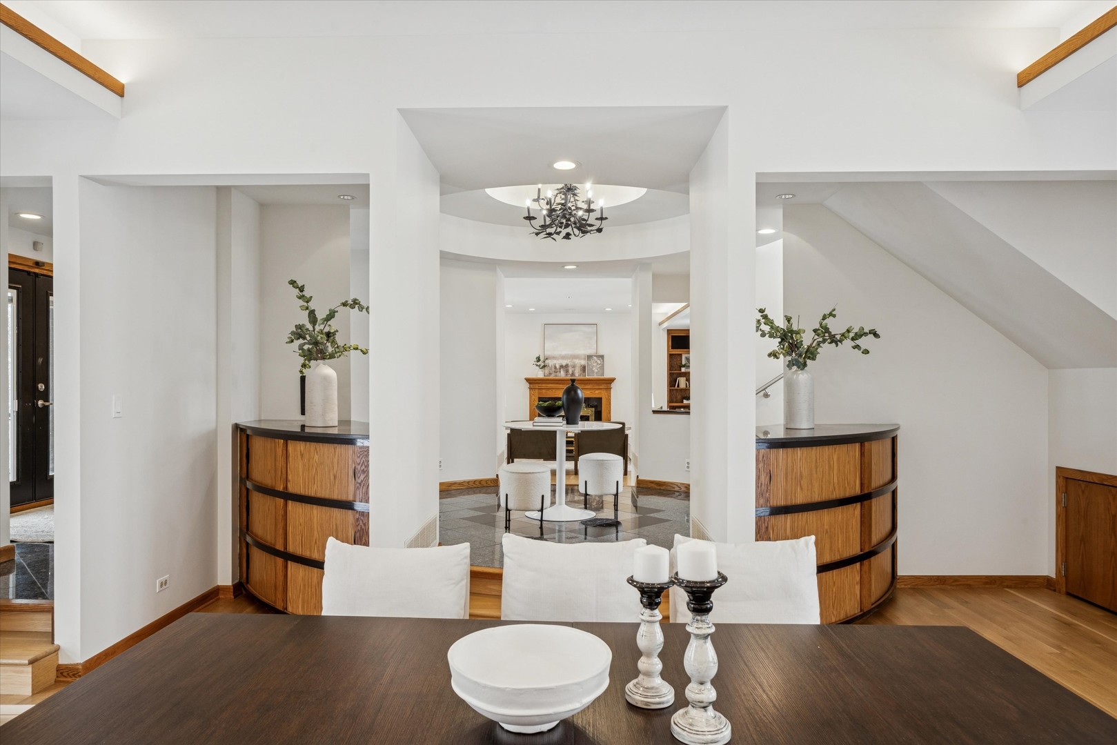 8425 Hickory Court, Burr Ridge, IL 60527