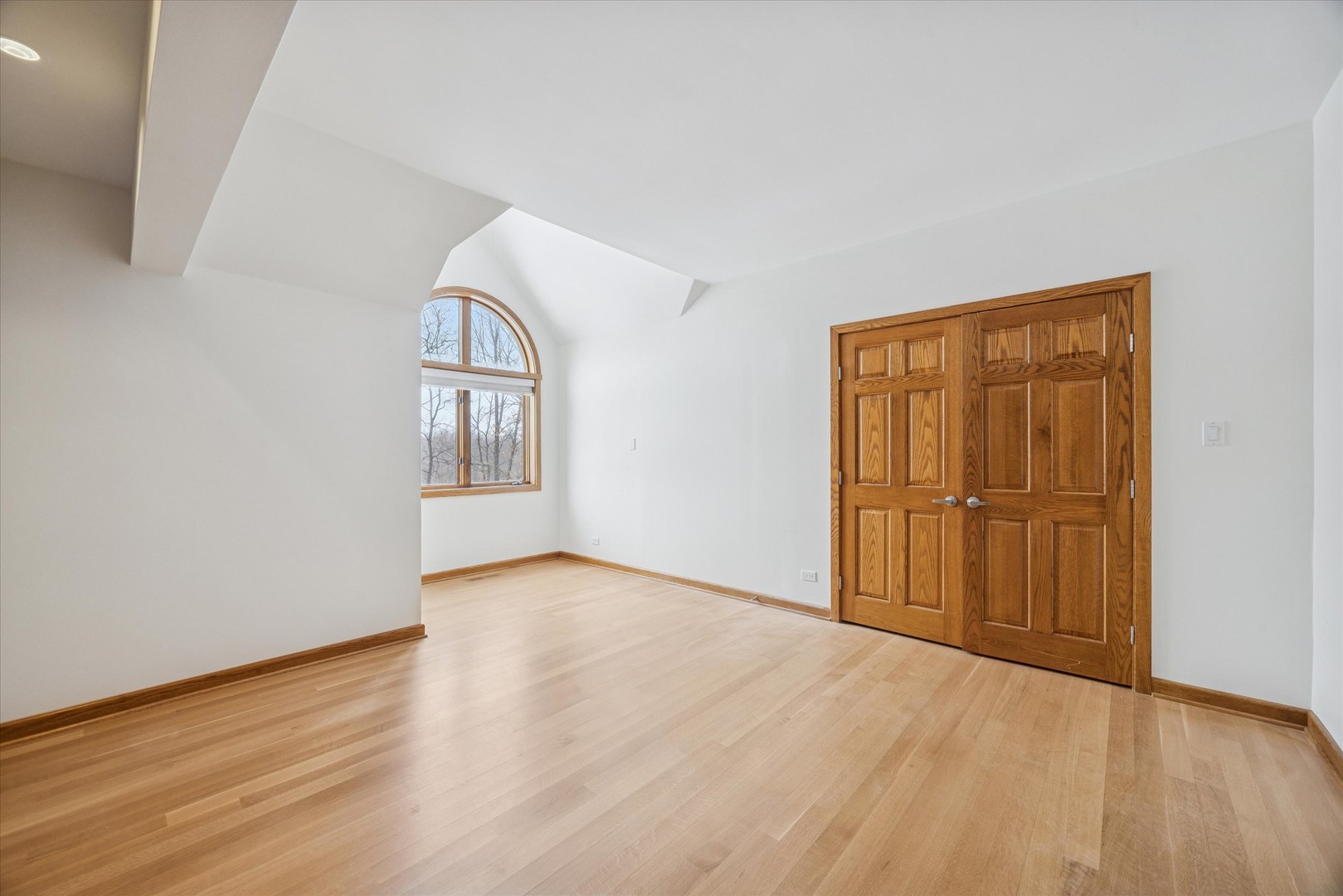 8425 Hickory Court, Burr Ridge, IL 60527