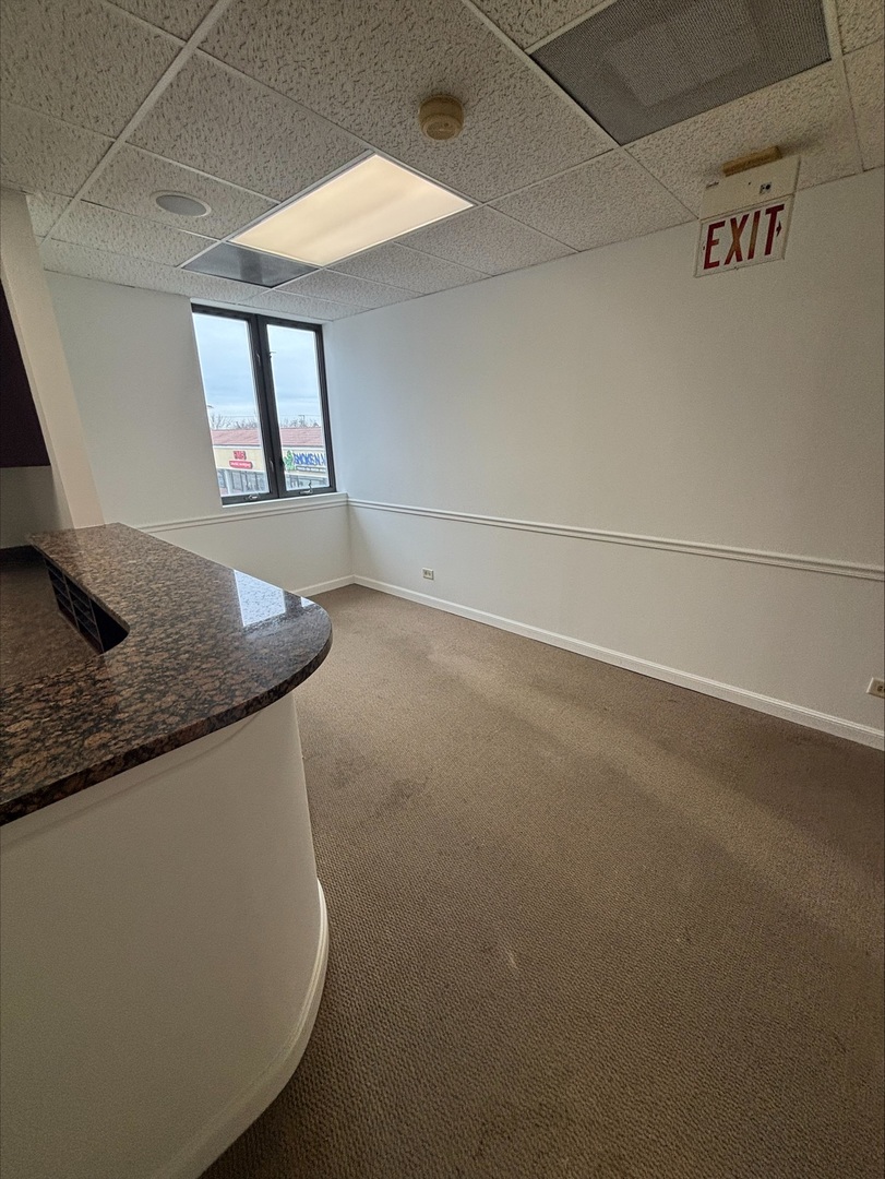 1999 75th Street #204, Woodridge, IL 60517