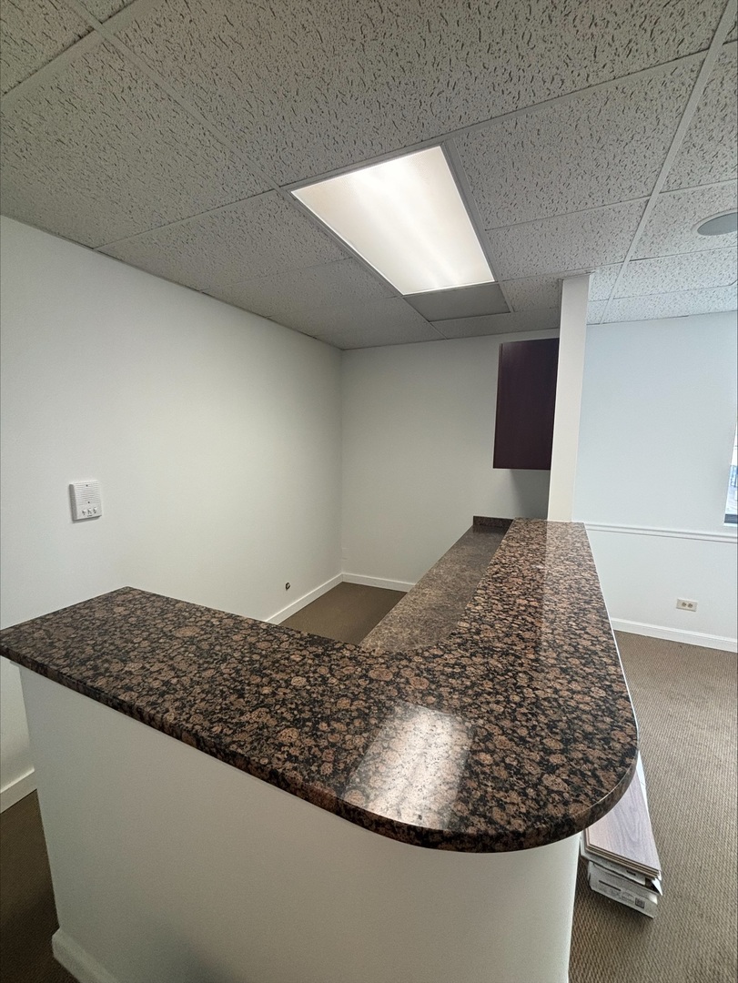 1999 75th Street #204, Woodridge, IL 60517