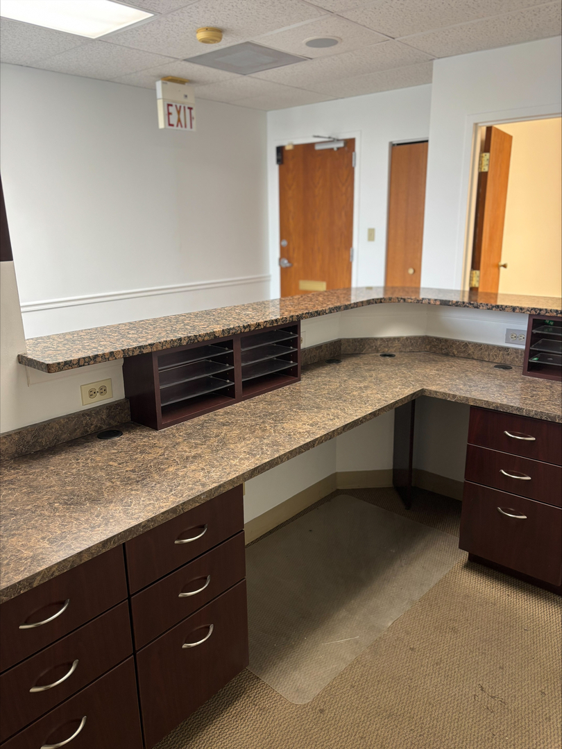 1999 75th Street #204, Woodridge, IL 60517