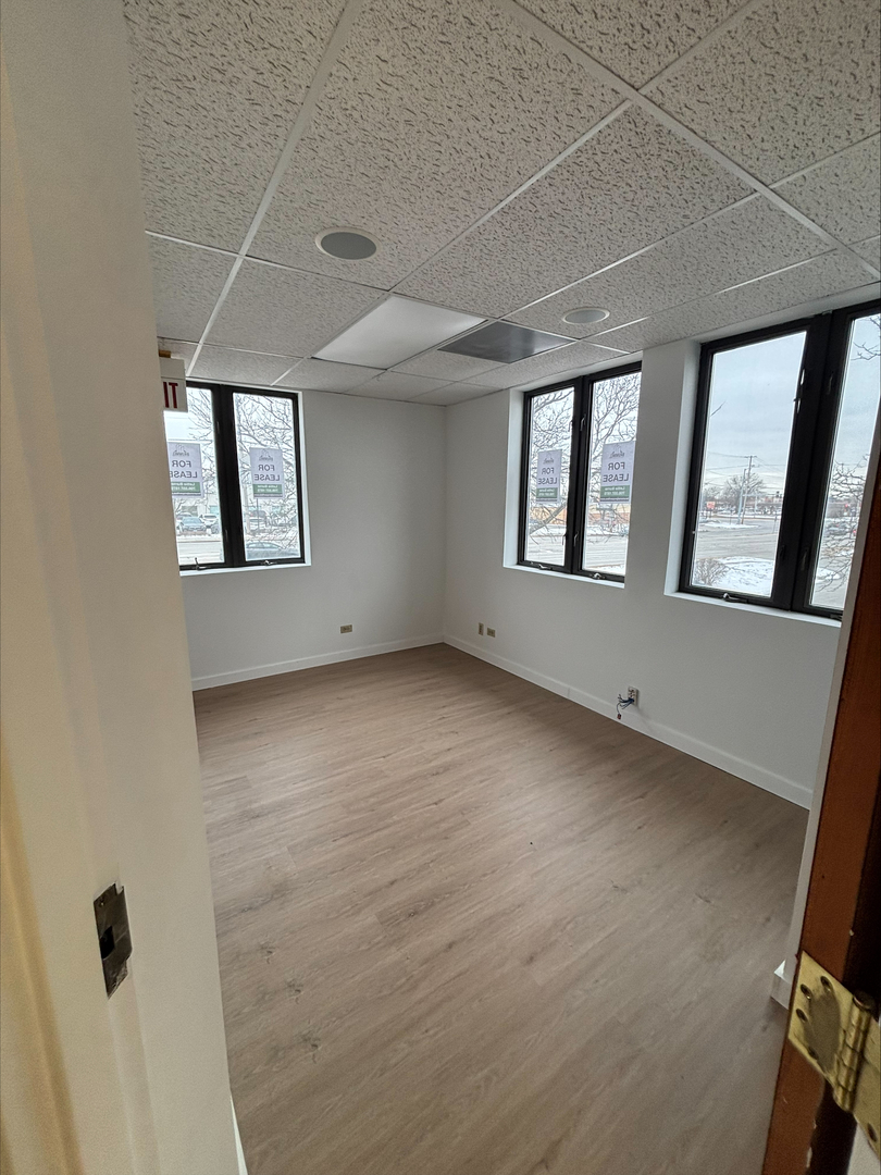 1999 75th Street #204, Woodridge, IL 60517