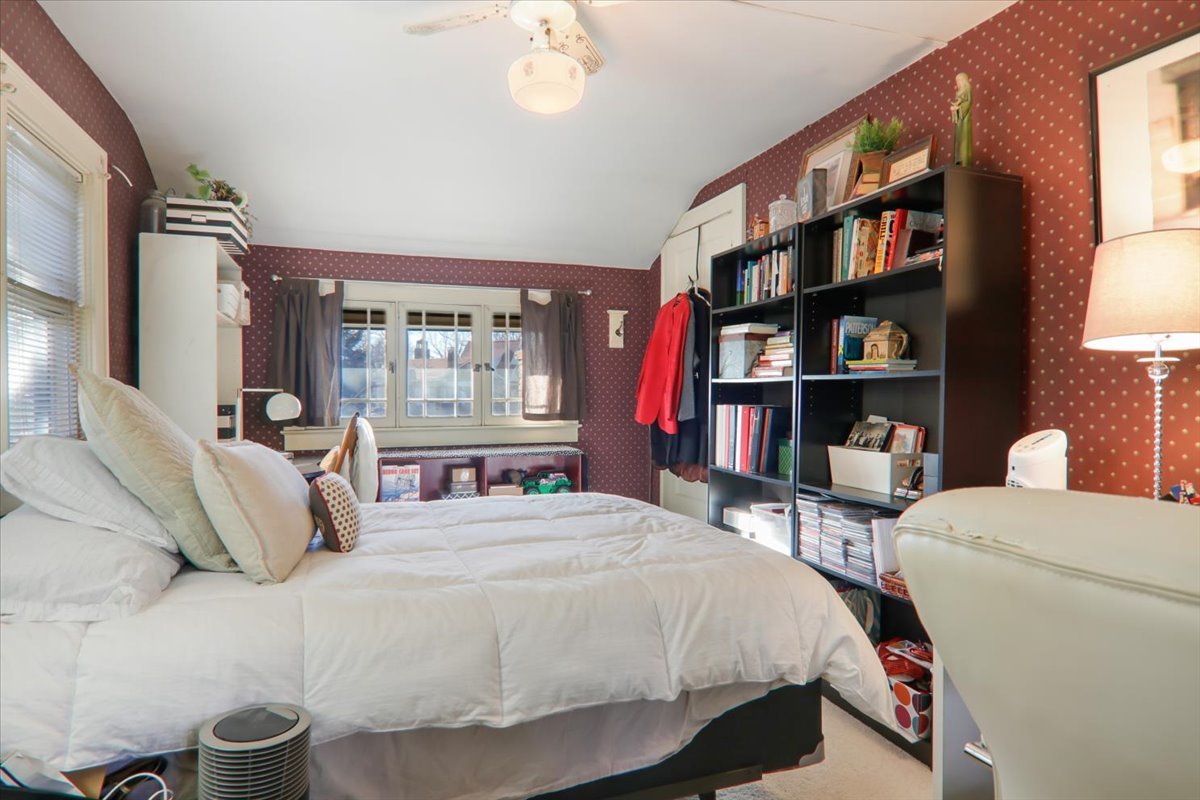 14 Broadway Place, Normal, IL 61761