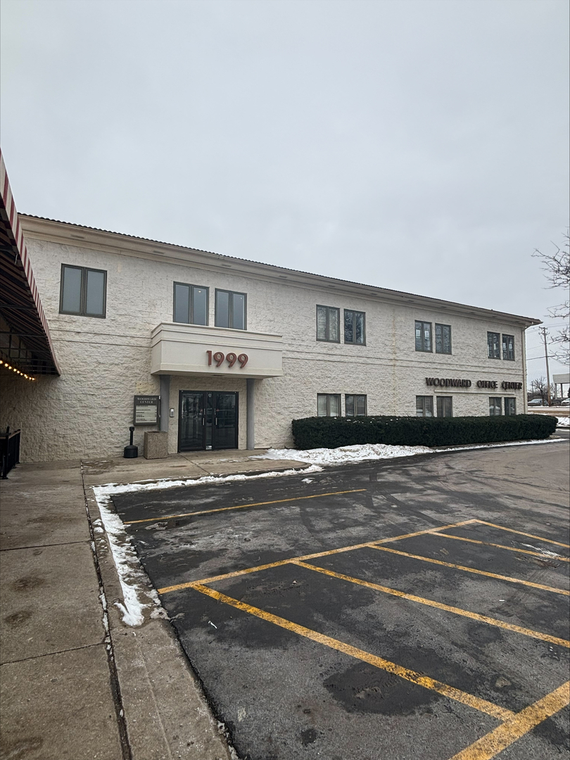 1999 75th Street #202, Woodridge, IL 60517