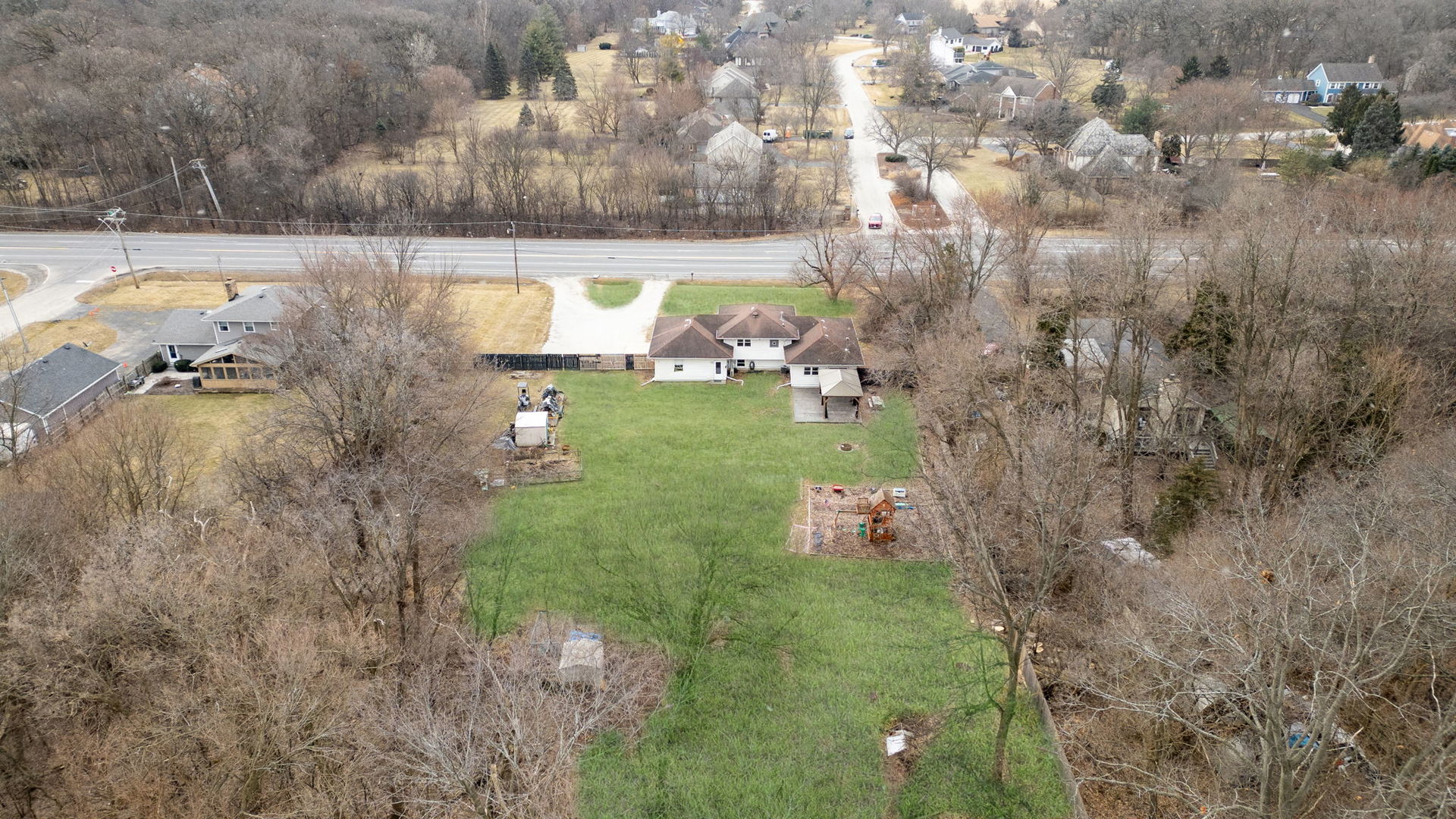 28W032 Roosevelt Road, Winfield, IL 60190