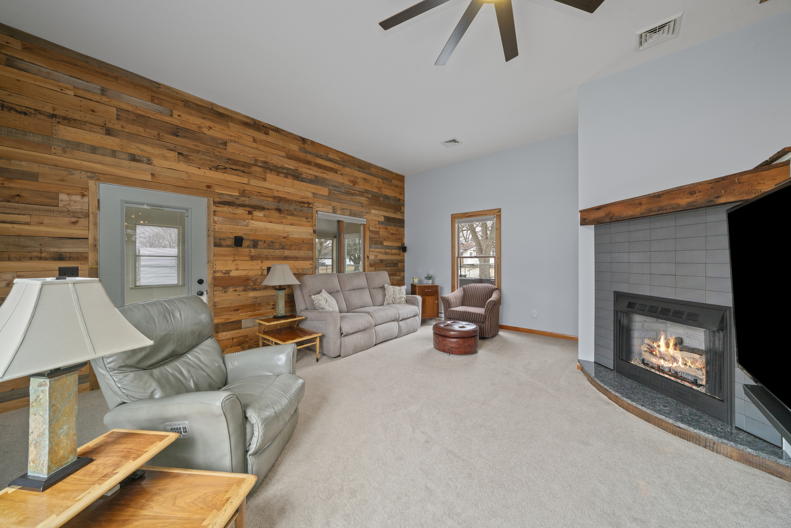 193 Chicago Road, Paw Paw, IL 61353