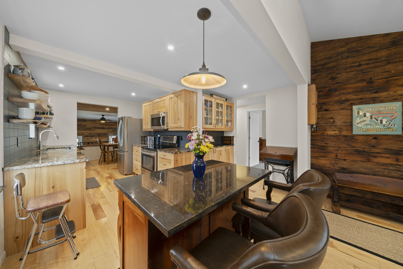 193 Chicago Road, Paw Paw, IL 61353