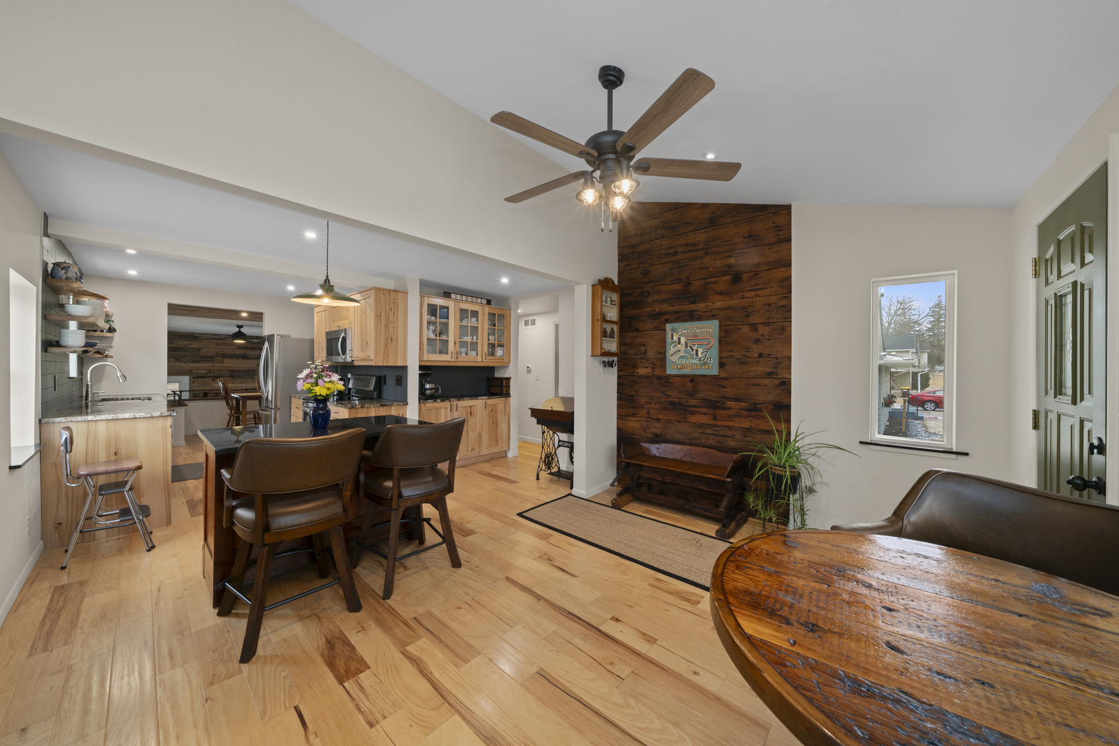 193 Chicago Road, Paw Paw, IL 61353