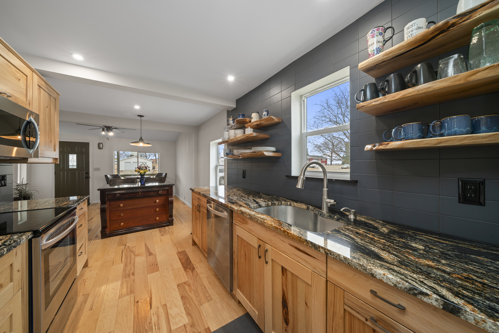 193 Chicago Road, Paw Paw, IL 61353