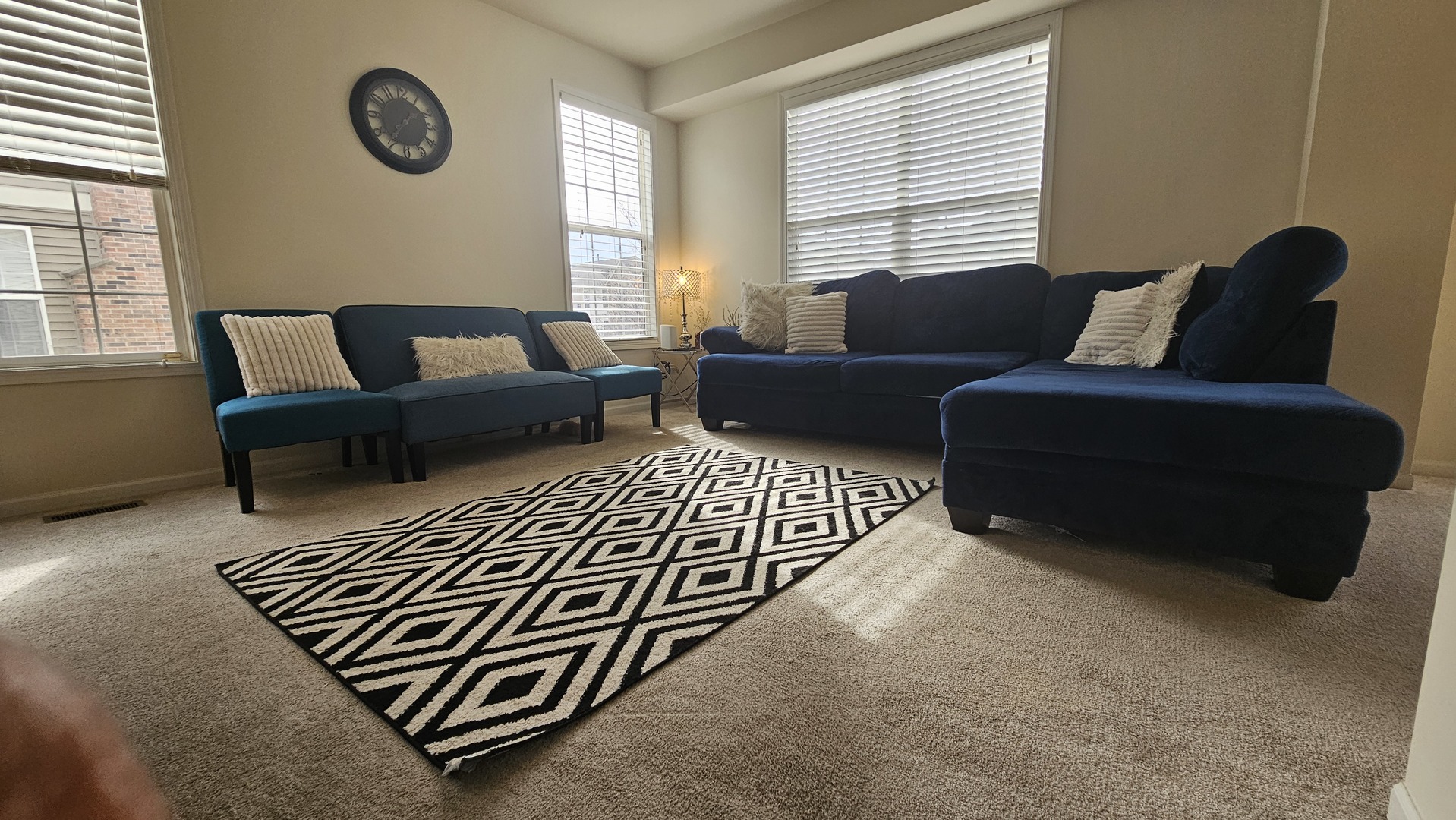 1268 Bradley Circle, Elgin, IL 60120