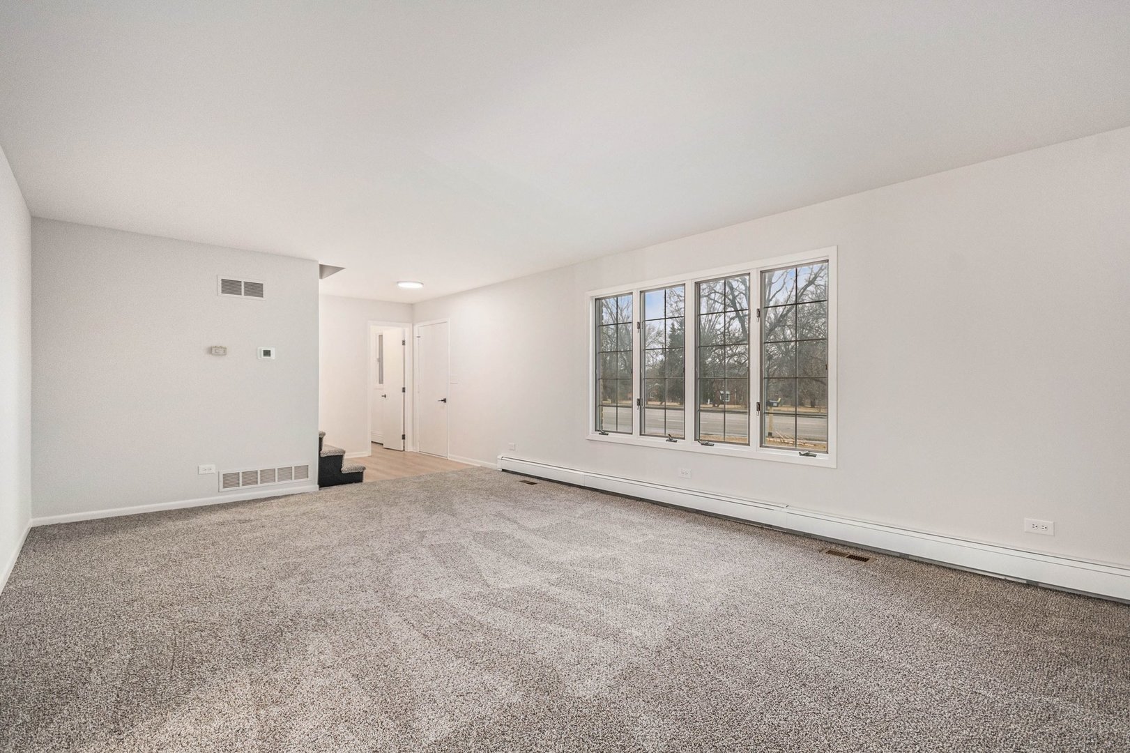 323 Chicago Road, Oswego, IL 60543