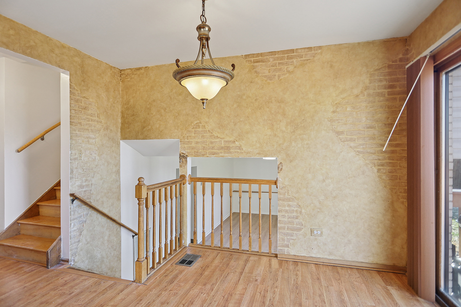 16408 S TURNER Avenue, Markham, IL 60428