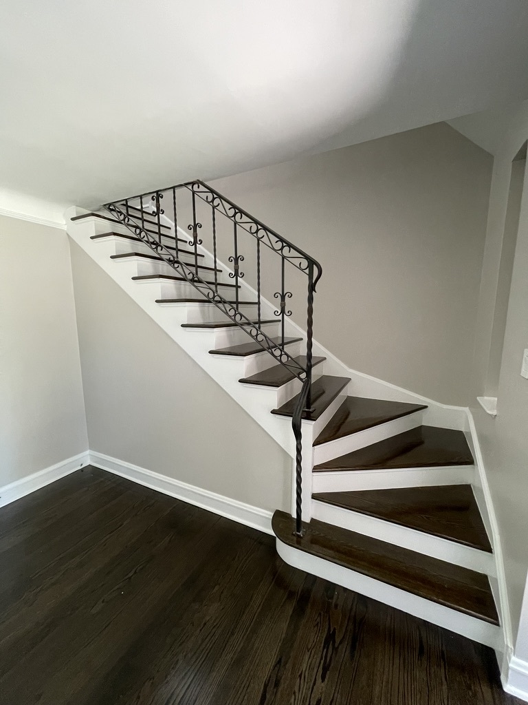 325 Columbia Avenue, Des Plaines, IL 60016