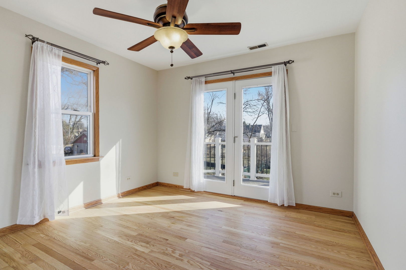 4007 N Washington Street, Westmont, IL 60559