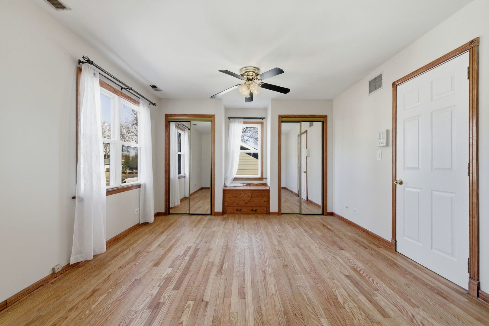 4007 N Washington Street, Westmont, IL 60559