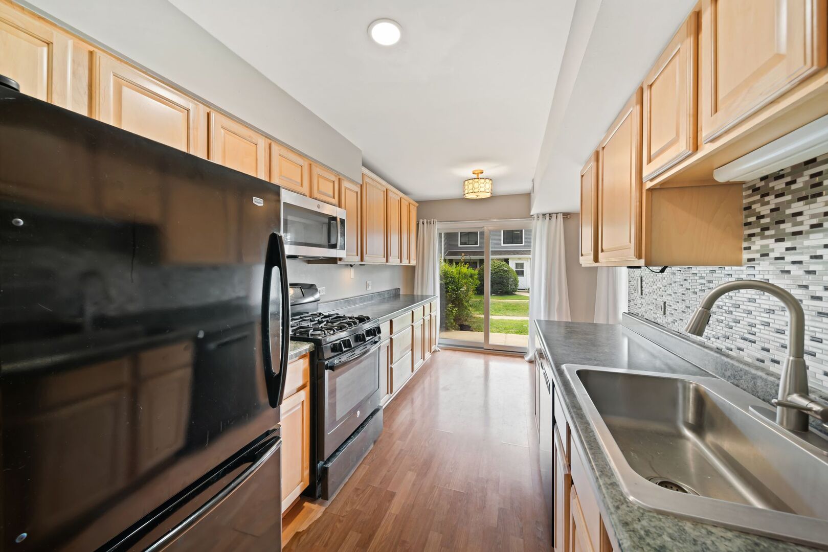 425 Harrison Court, Vernon Hills, IL 60061