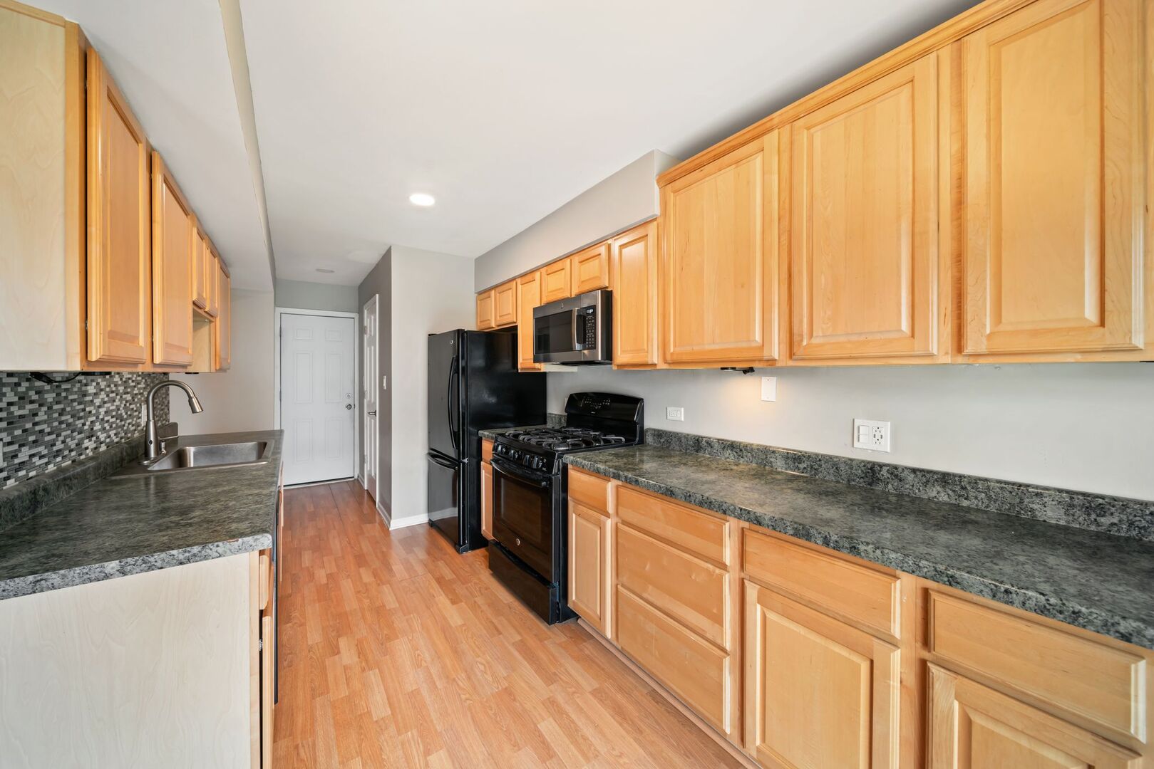 425 Harrison Court, Vernon Hills, IL 60061