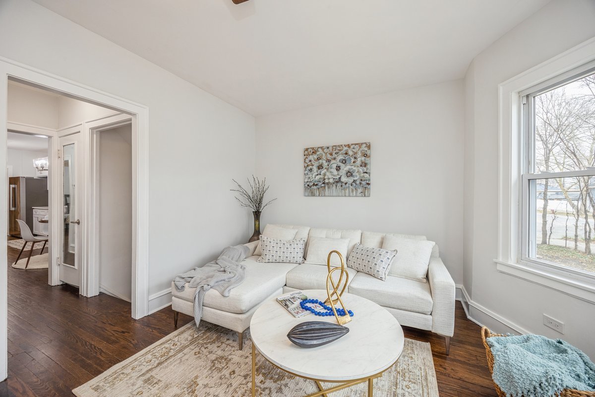 2820 N Sayre Avenue, Chicago, IL 60634