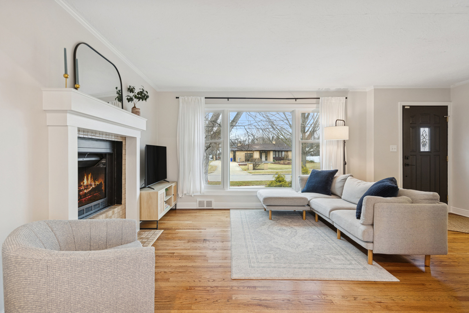 328 LORRAINE Street, Glen Ellyn, IL 60137