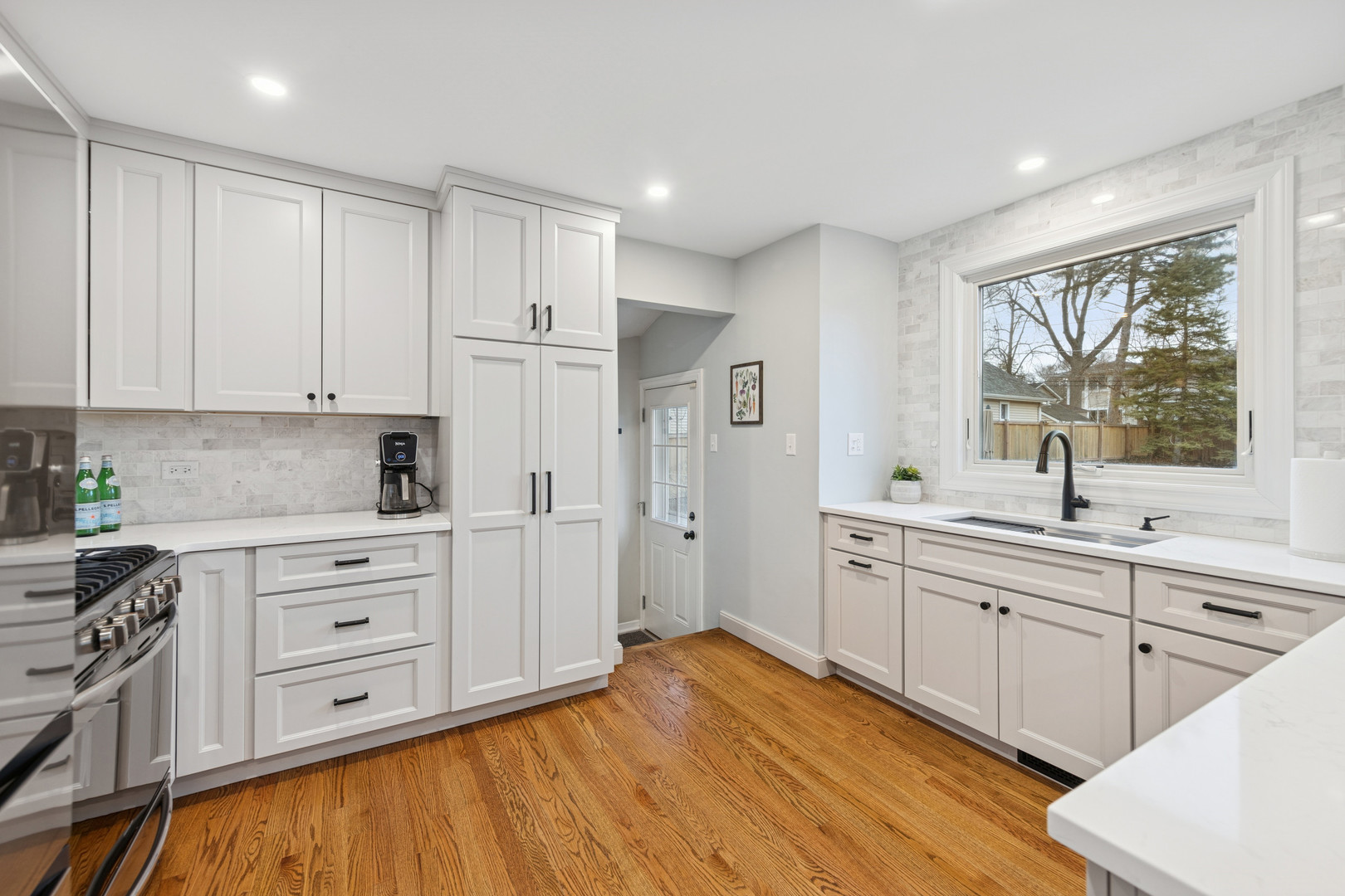 328 LORRAINE Street, Glen Ellyn, IL 60137