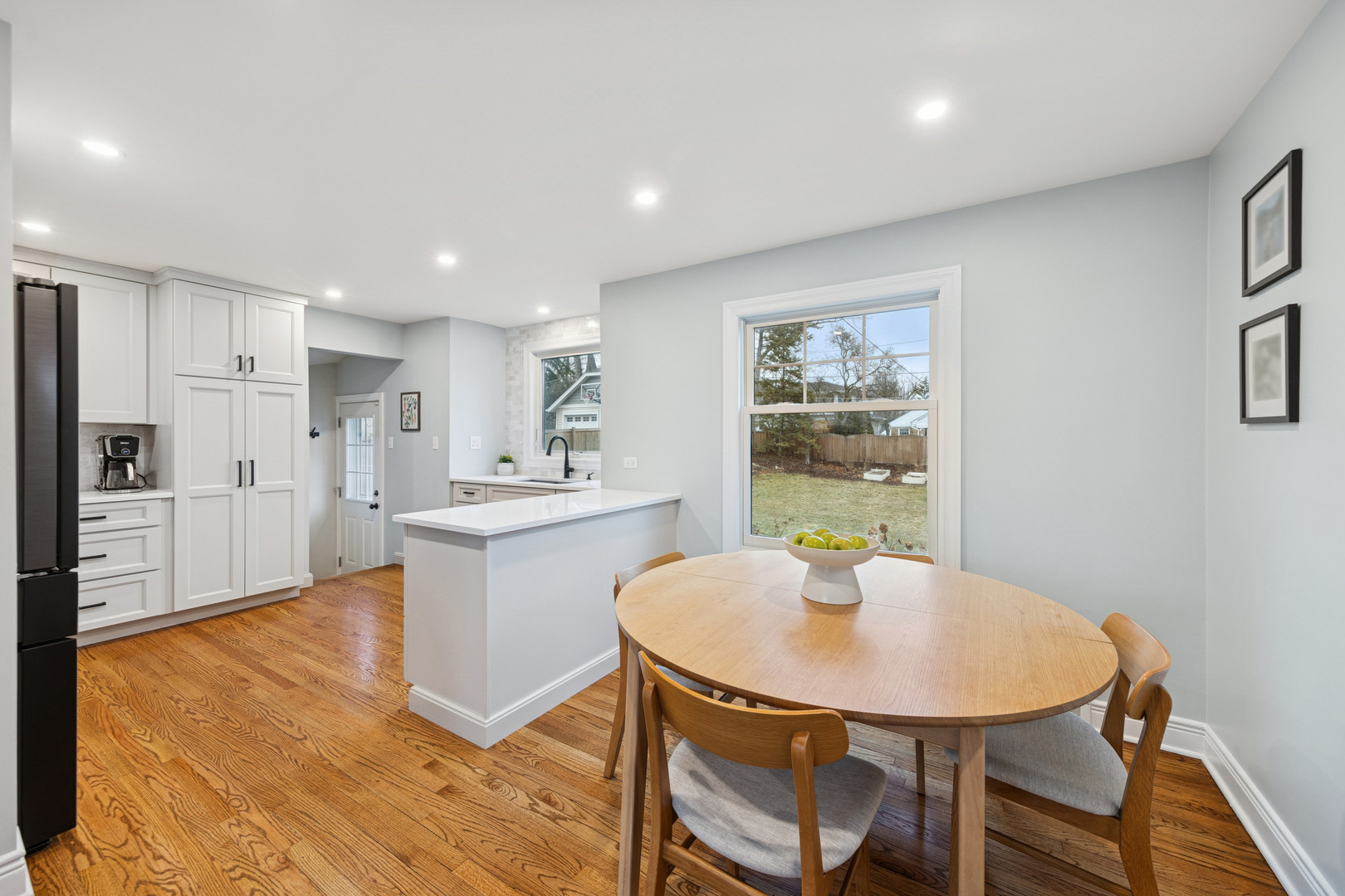 328 LORRAINE Street, Glen Ellyn, IL 60137