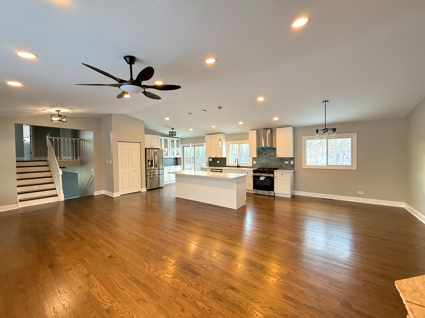 4490 Capstan Drive, Hoffman Estates, IL 60192