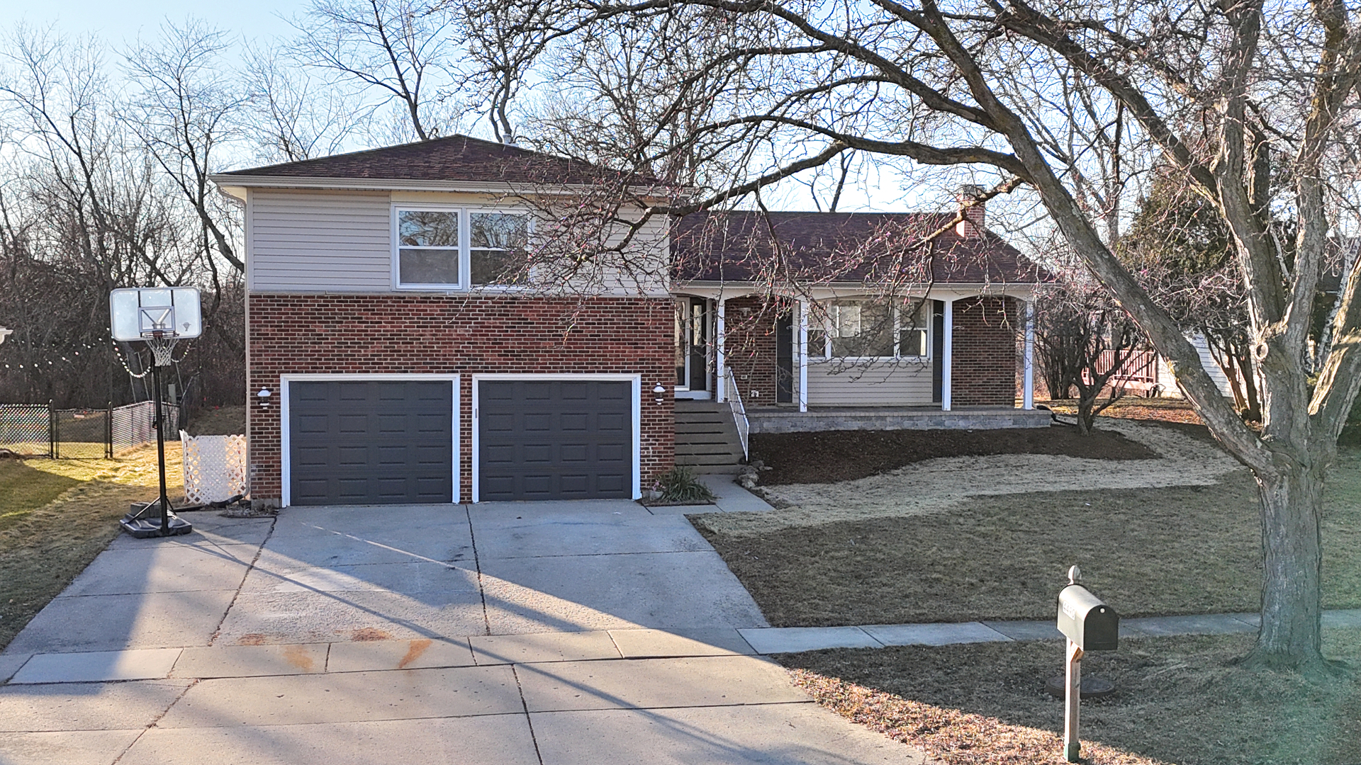 4490 Capstan Drive, Hoffman Estates, IL 60192