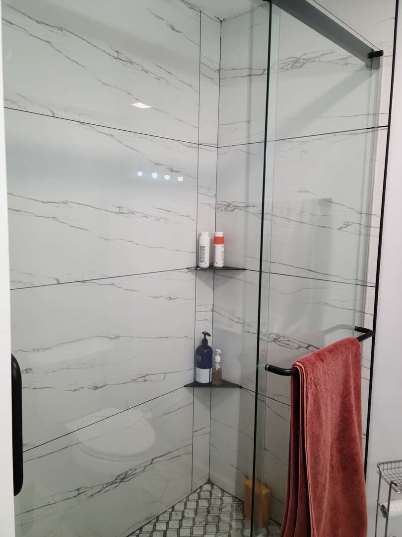 274 Buckingham Court #D1, Schaumburg, IL 60193