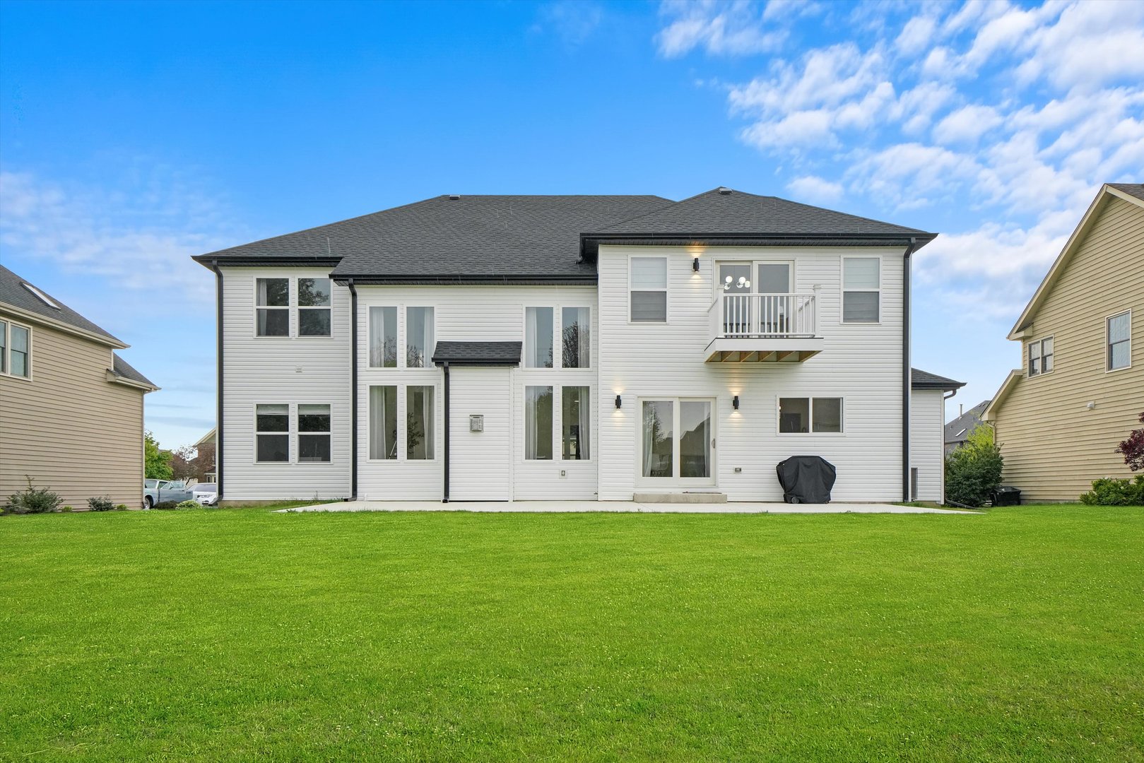 413 N Sycamore Lane, North Aurora, IL 60542