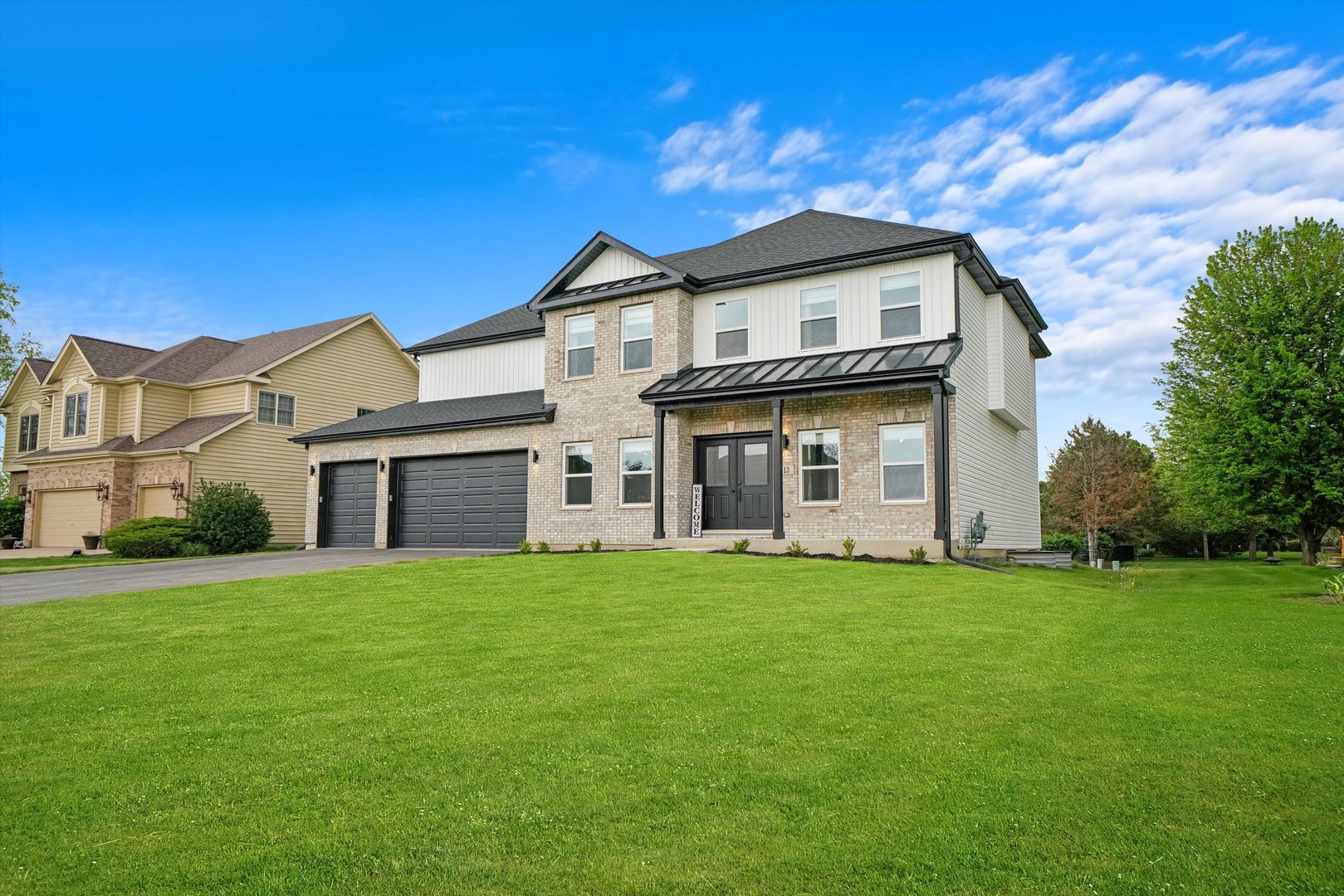 413 N Sycamore Lane, North Aurora, IL 60542