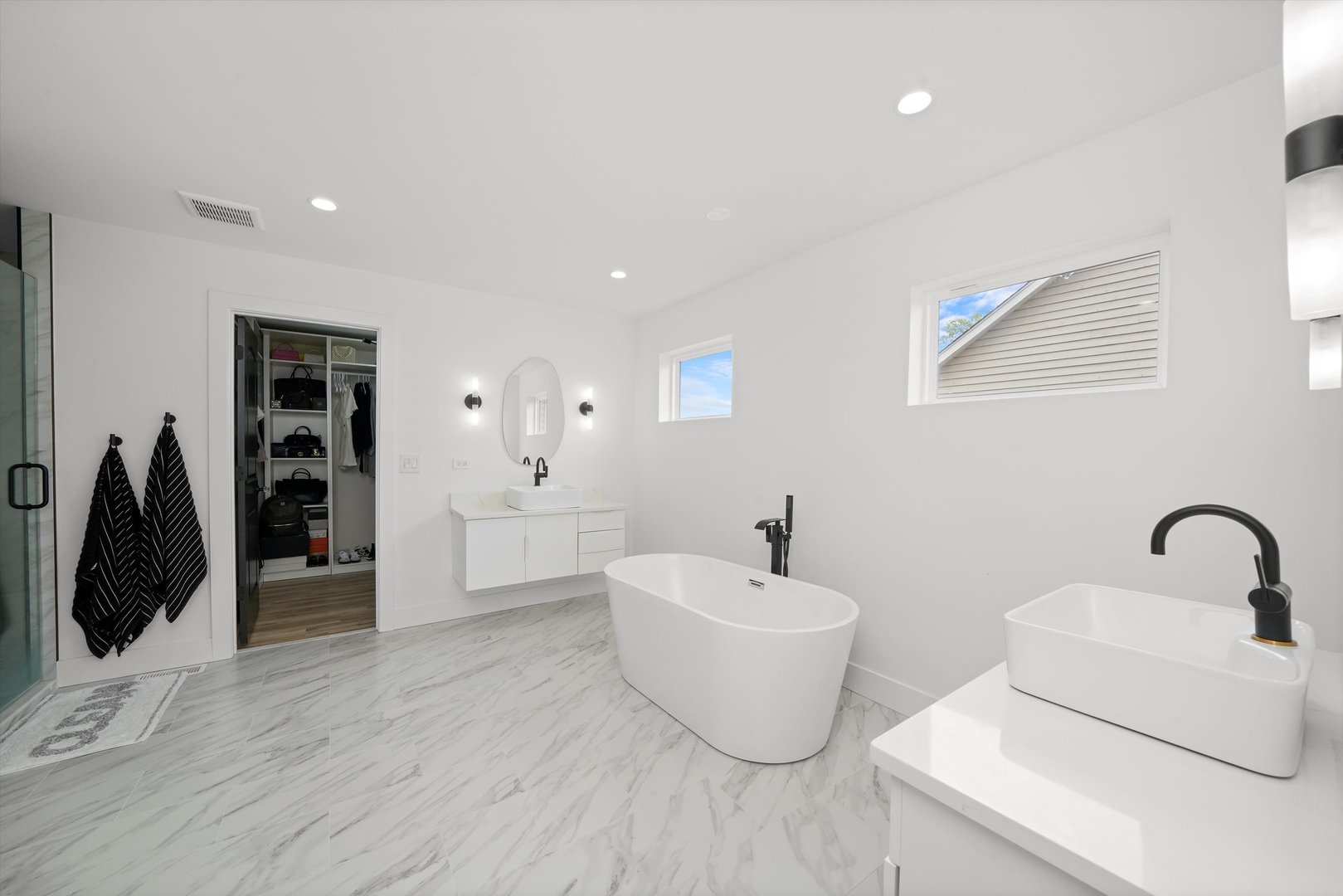 413 N Sycamore Lane, North Aurora, IL 60542