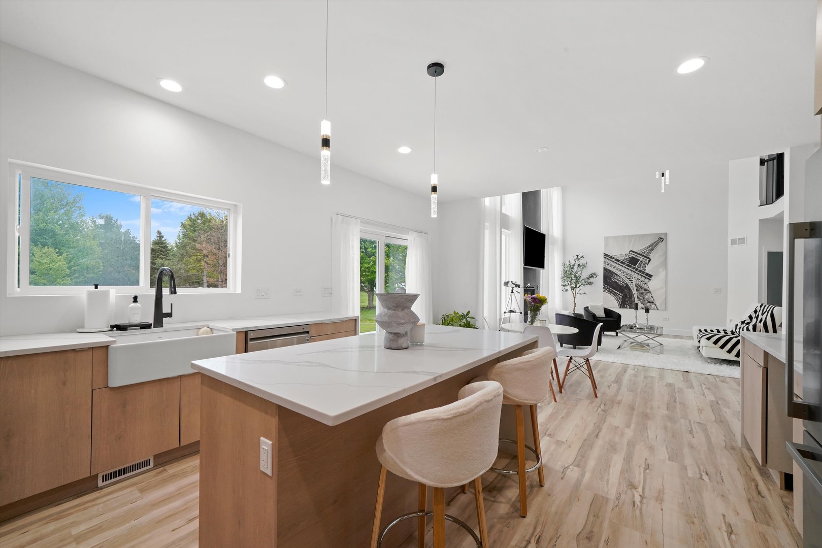 413 N Sycamore Lane, North Aurora, IL 60542