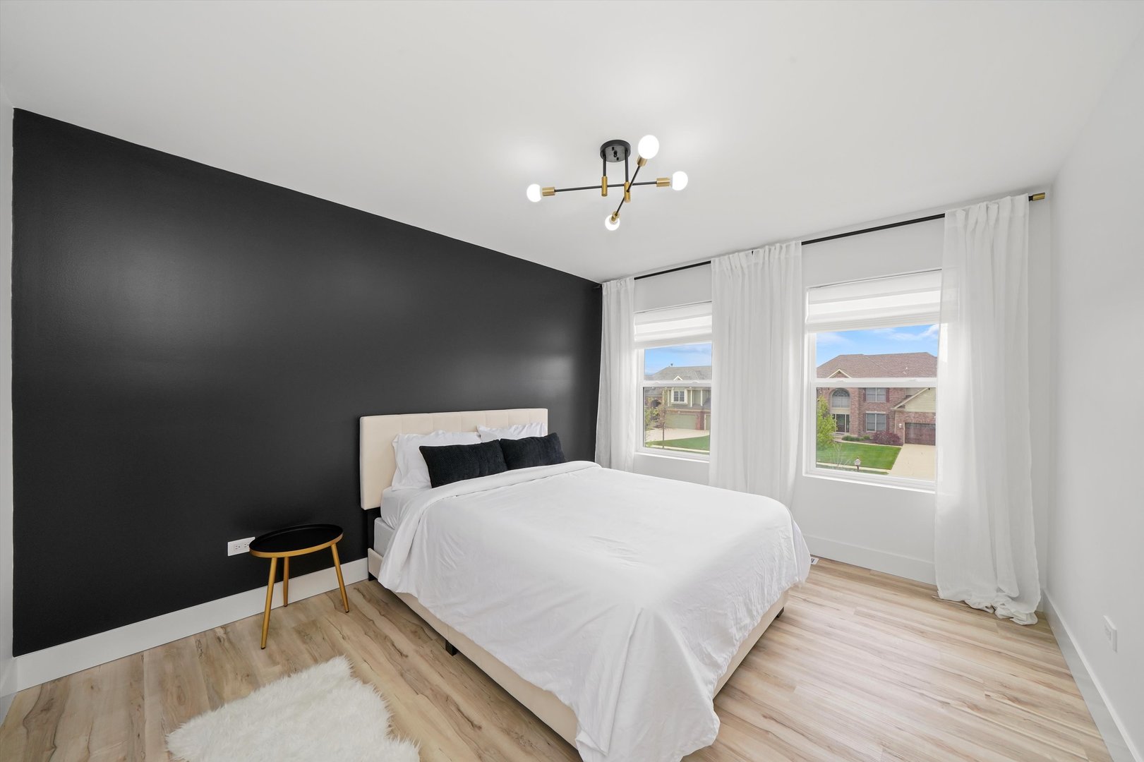 413 N Sycamore Lane, North Aurora, IL 60542