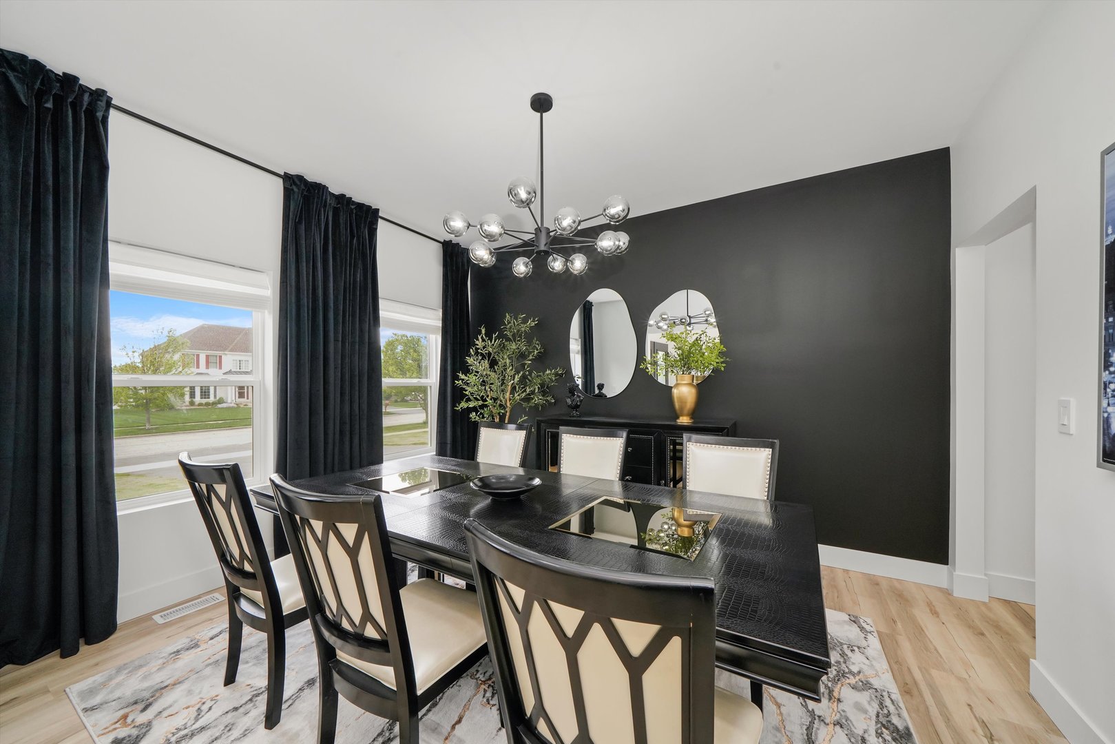 413 N Sycamore Lane, North Aurora, IL 60542