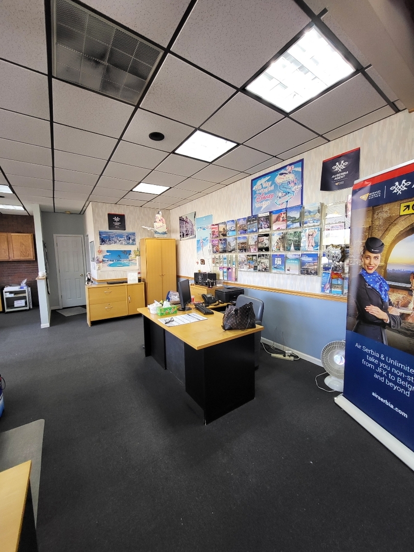 7851 Ogden Avenue #1, Lyons, IL 60534