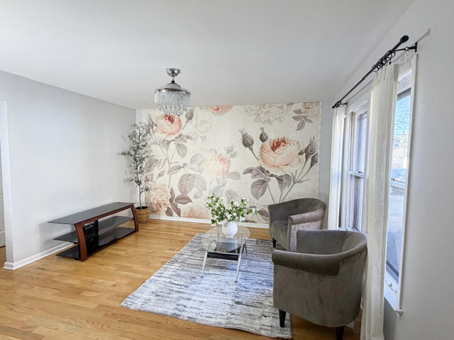 408 N KENNICOTT Avenue, Arlington Heights, IL 60005